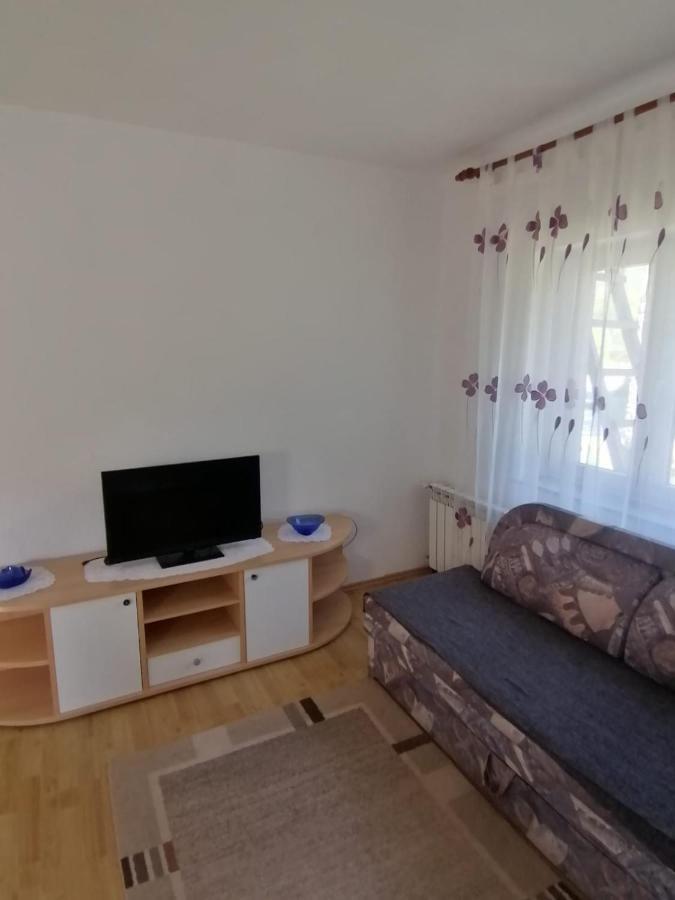 Apartman Juka Krasno Polje Exterior foto